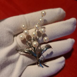 14k White Gold Spray of Pearls Brooch